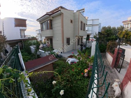 3+1 Denize Yakın Bahçeli Müstakil Satılık Villa