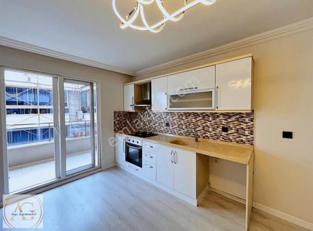 Arya Gayrimenkul'den İkizçay'da 1+1 Arakat Geniş Satılık Daire