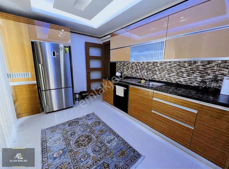 Alan Emlak;cağaloğlu Bulv. Üz. Ara Kat, Ebeveyn Bany. Fırsat Da.