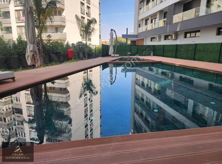 Çiğli Ataşehir De Modern Mimarili Özel Projede Satılık 1+1