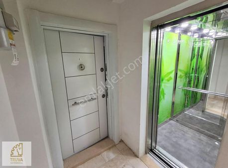 Truva'dan Körfez Tramvay Durağına Çok Yakın 2. Kat Kiralık 2+1