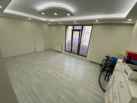 Özgür İnşaat’tan İsmetpaşa Mah Caddeye Yakın 3+1 135m2 Sıfır Ara Kat Lüx Daire