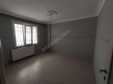 Arnavutköy Merkez Satılık Geniş Bahçeli