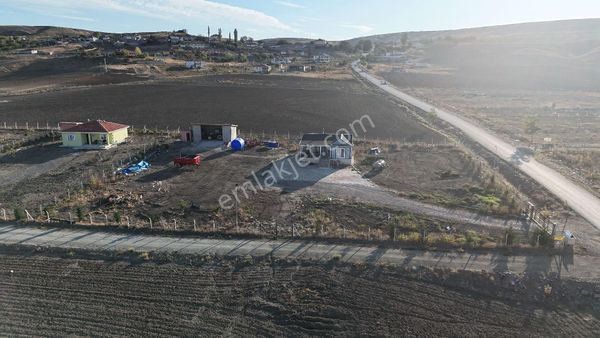 Ankara Gölbaşı Bağiçinde 960 Metre İmarlı Yol Cephe Arsa