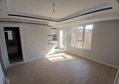 Yeşiltepe Mahallesi'nde Satılık İskanlı Sıfır 1+1 Apart Daire