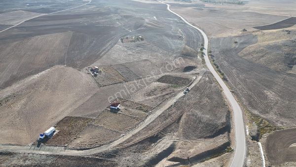 Ankara Gölbaşı Bezirhane Mah 8 Dönüm Tek Tapu Tarla