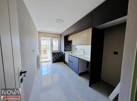 Öğretmenler Evi Civarı Site İçinde 3+1 140m Önü Açık Arakat ..