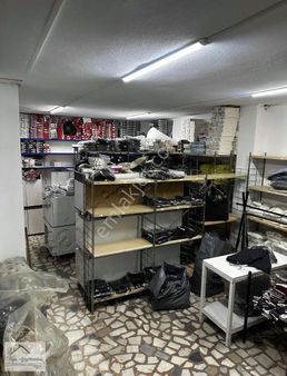 Avcılar Parseller Mareşal Caddesi Devren Satılık Giyim Mağazası