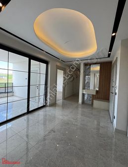 Hedef Emlaktan Kardeşlerde Satılık Ultra Lüx 4.5+1 Dolaplı Daire