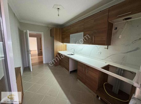 Site İçi 3+1 Arakat Kiralık Daire