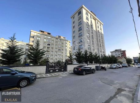 Albayrak Emlaktan Site İçersinde Kullanışlı Metro Yakın Daire