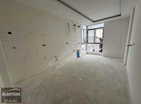 Albayrak Emlaktan Katta Tek Metro Yakın Kullanışlı Sıfır Daire