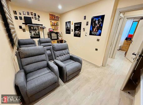 Kuşadası'nda Merkezi Konumda Bahçe Katında Satılık Daire