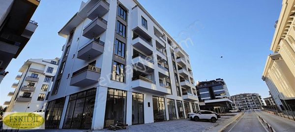 Eskidjiden Kartepe Belediye Karşısında Sıfır 2+1 Kiralık