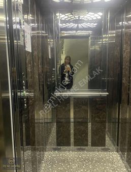 Esenyurtun En Nezih Yerinde Masrafsız 1+1 Ara Kat Satılık Daire