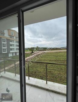 Akçalar Moda Evlerinde Satılık Göl Manzaralı Ara Kat