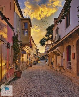 Alaçatı'nın En İşlek Caddesi Kemalpaşa'da Kiralık Dükkan