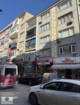 Cumhuriyet Caddesinde 2+1 Doğalgazlı Ön Cephe Daire