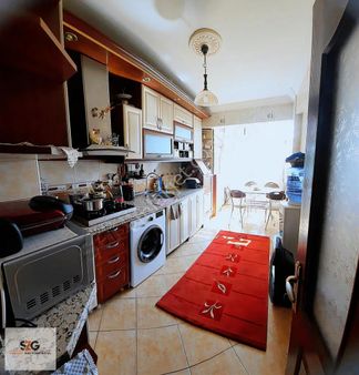 Szg'den Çiçekli'de Yunus Emre Cd. Yakını Arakat Önü Açık 3+1!