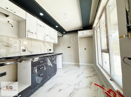 Szg'den 19 Mayıs'ta Sıfır Bina Yerden Isıtma E. Banyo Ön C. 3+1!