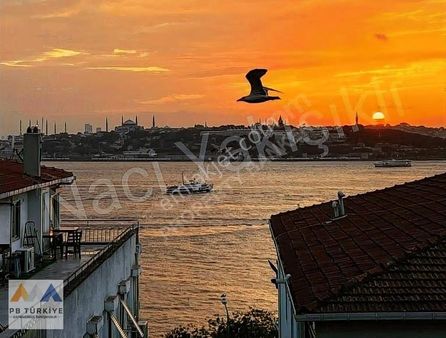 Üsküdar Salacak'ta Tarihi Yarımada, Boğaz Manzaralı 2+1 Ara Kat