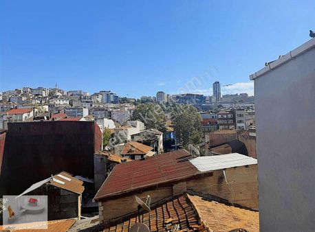 Gökbaş Emlaktan Kasımpaşa Dereboyu Cad.satılık 165m2 3+1 4.kat