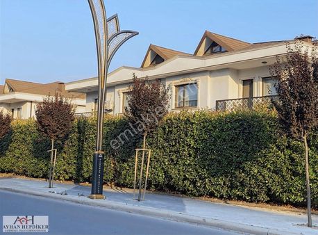 Serdivan Nazım Tan Konaklarında 190m2 3+1 Daire