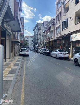 Adapazarı Çeşme Meydanında 90m2 Yüksek Kira Getirili Dükkan