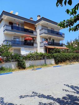 Yenifoça Merkeze Yakın 2+1 Satılık Geniş Ferah Daire!