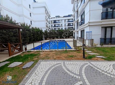 Büyükçekmece Atatürk Mah.sitede Eşyalı Kiralık Dubleks Daire