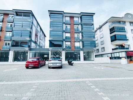 Ayvada'dan Ayvalık Altınovada 5 Katlı Binanın 1 Katı 2+1 Sıfır Lüks Daire