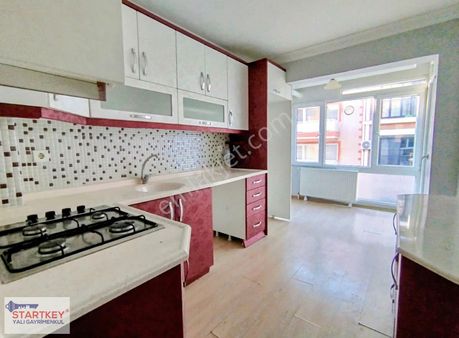 Karşıyaka Yalı Mahallesinde Doğalgaz Kombili Satılık 3+1 Daire