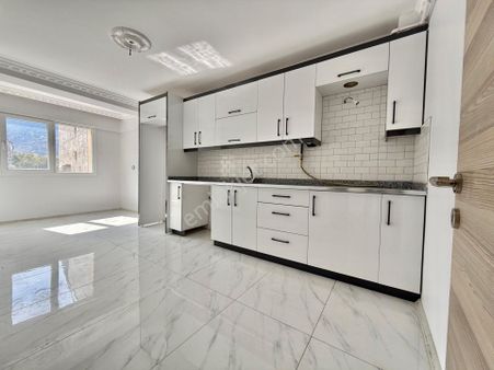 🏡aynı Ali Mahallesi 🏡 ✅3+1 M2 150 8 Katlınım 3 Katı ❇️kombi Petekli