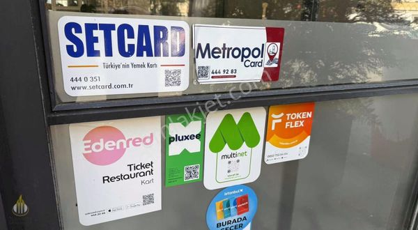 Devren Teras Avm İçerisinde Yüksek Tabela Değeri Olan Fast Food