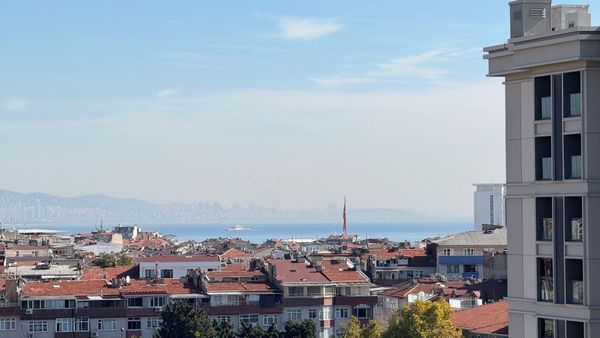 Çiğdem Emlak'tan Sahilpark Evlerinde Teraslı 2+1 Satılık Daire