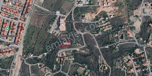 Becen'de Mükemmel Konumda Üç Villalık Temiz Villa Parseli