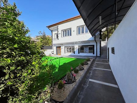 Talas Tablakaya Caddeye Sıfır Ticariye Uygun 8+2 Kiralık Villa