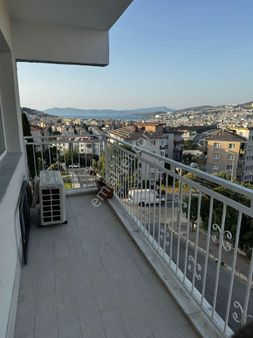 Kuşadası Kadınlar Denizinde 3+1 Deniz