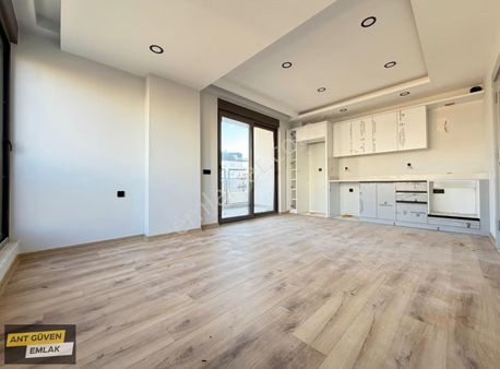 Yerden Isıtmalı Belediye Arkası Eltrk Panjurlu 1+1 Lüx Geniş