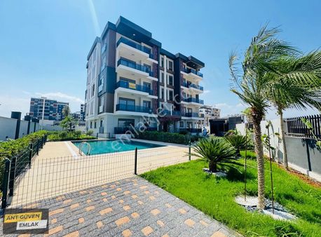 Havuzlu Yerden Isıtmalı Lüx Yapım 2+1 Asansörlü Arakat Daireler