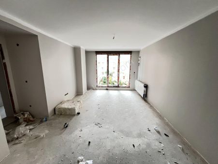 Köksalan'dan Çınar'da Nidapark'a Komşu 2.katta Ayrı Mutfaklı 2+1