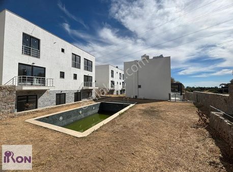 İron Emlak'dan Tek Yetkili Bodrum Konacık'ta Satılık Dubleks!!