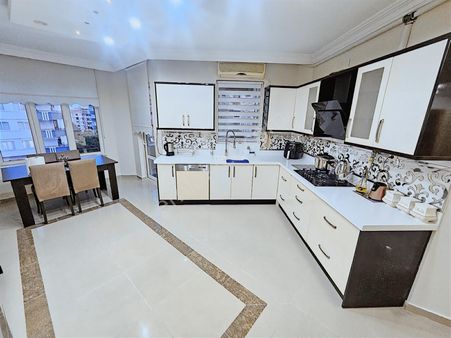 Ayalp'den Batıkent'de 4+1 Temiz,bakımlı Satılık Daire İmkanı.!