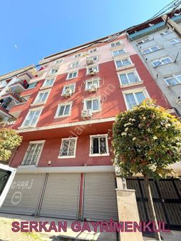 Serkan Gayrimenkulden Bahçelievler Hürriyette 17 Yıllık 3+1 Otaparklı Daire