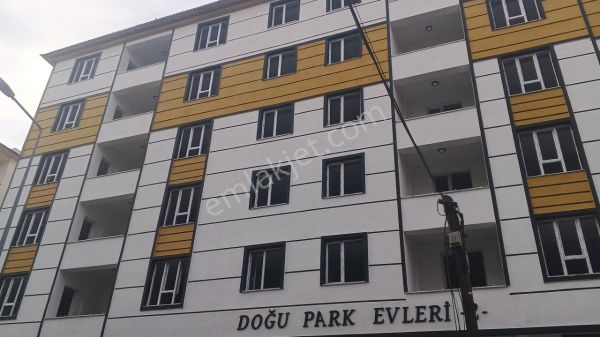 Abide Mahallesi Doğu Park Sitesinde Satılık 3+1 Yeni Lüks Daire