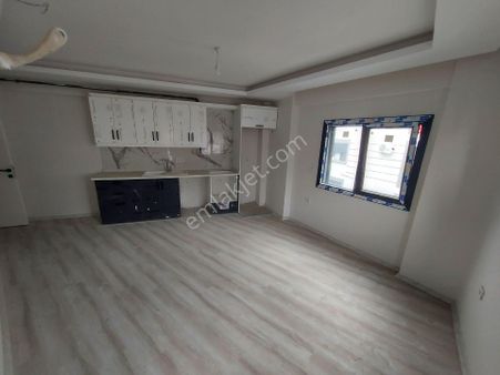 Seferihisar Merkez Yakını Açık Mut. Satılık 2+1 Daire !!!