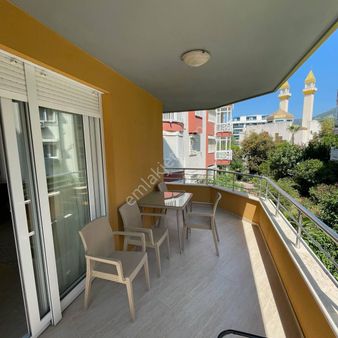 Alanya Oba Mah. Denize 350 M² Uzaklıkta 1+1 Eşyalı İkamete Uygun Kiralık Daire