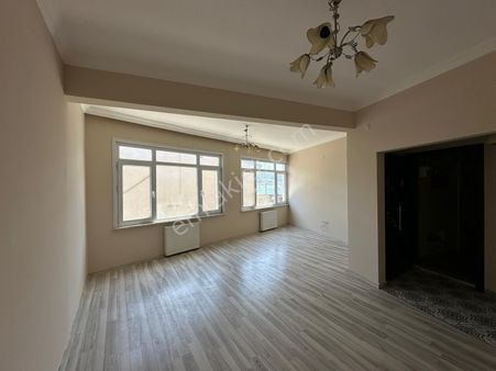 Rumeli Kavağı Merkezde 2+1 Manzaralı Kiralık Daire.