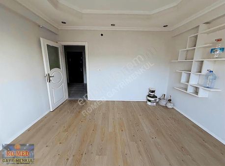 Arnavutköy Merkez'de 2+1 90m2 Dubleks Fırsat Satılık Daire!!