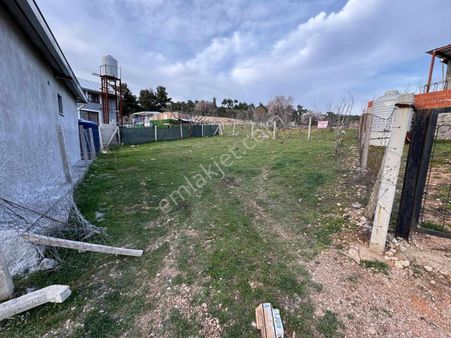 Kemalpaşa Damlacıkta Etrafı Tel Çit İle Çevrili Satılık Tarla